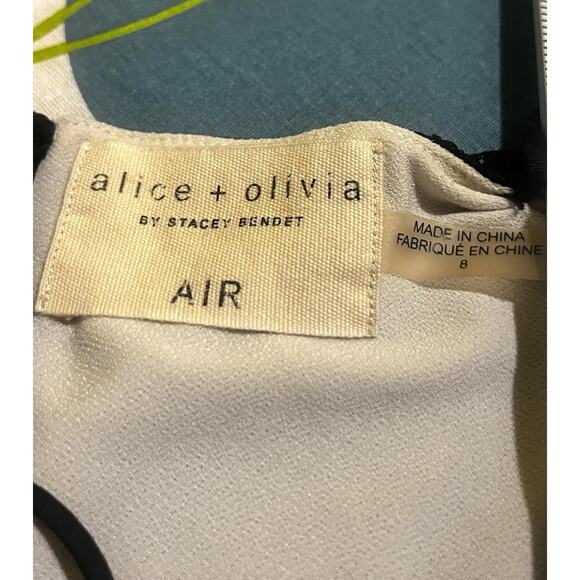 alice + Olivia Lace Slip Dress In Black. Size 8
Waist 27” to 28” - Picture 10 of 14